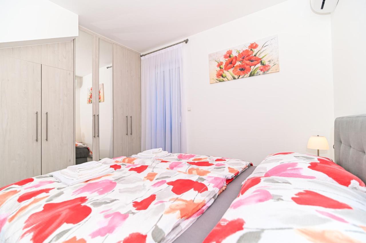 Luxury Apartment With Swimming Pool Ana Трогір Екстер'єр фото