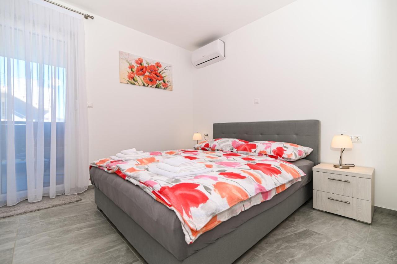 Luxury Apartment With Swimming Pool Ana Трогір Екстер'єр фото